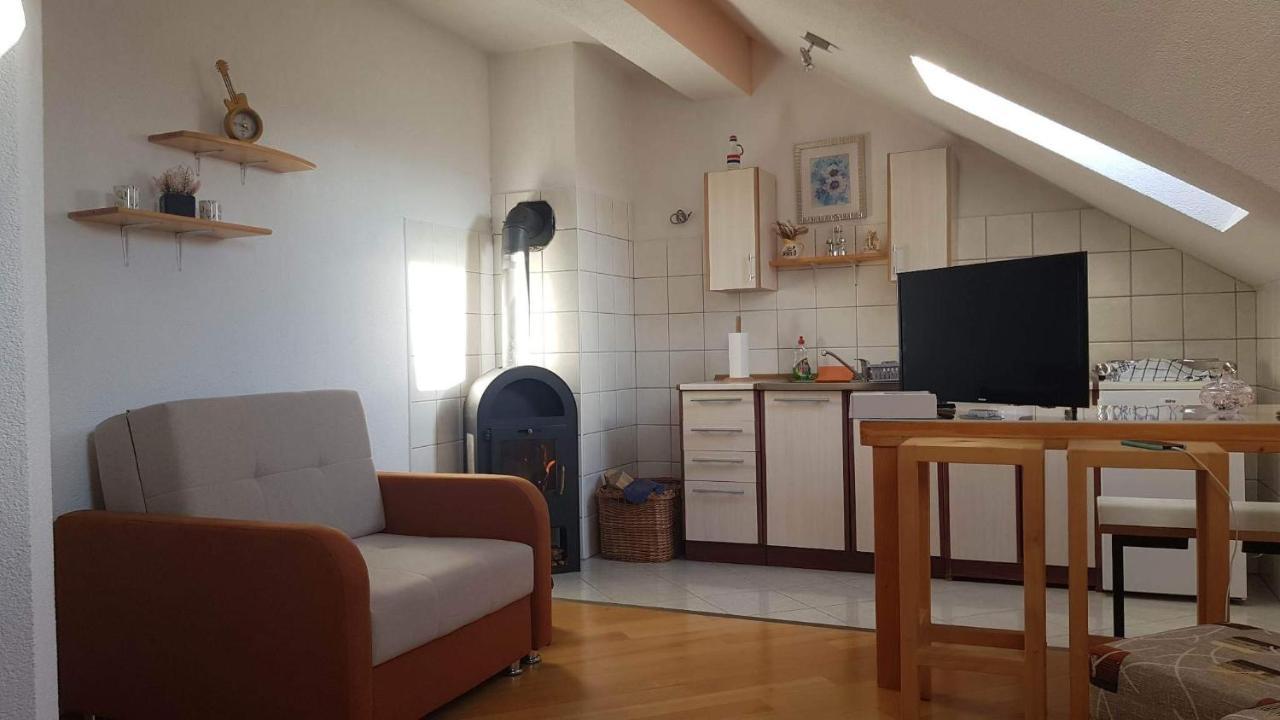 Apartmani Ivona คูเปรส ภายนอก รูปภาพ
