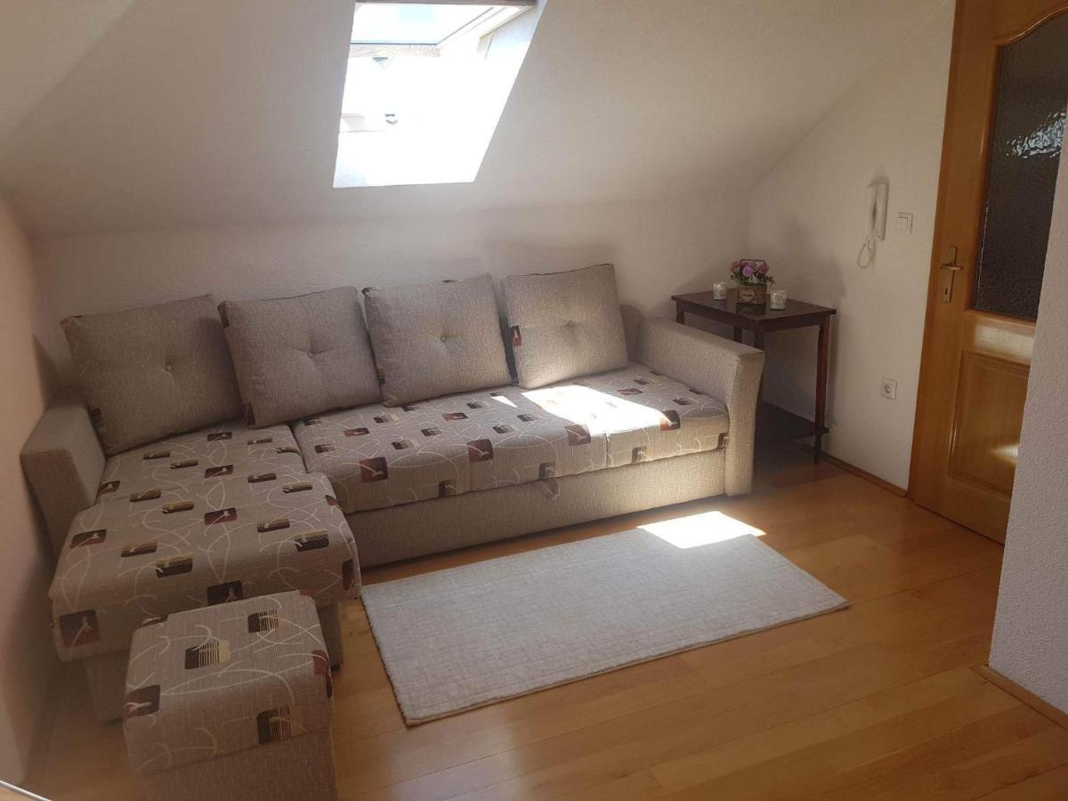 Apartmani Ivona คูเปรส ภายนอก รูปภาพ