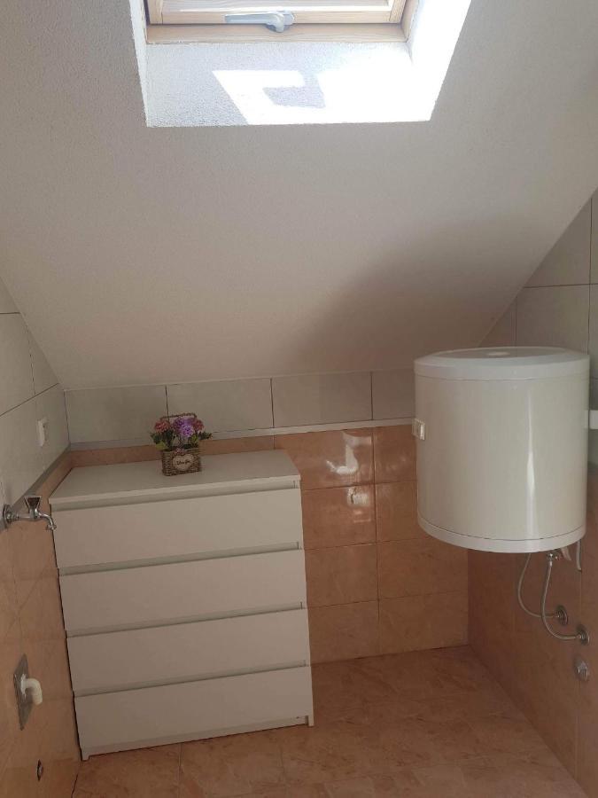Apartmani Ivona คูเปรส ภายนอก รูปภาพ